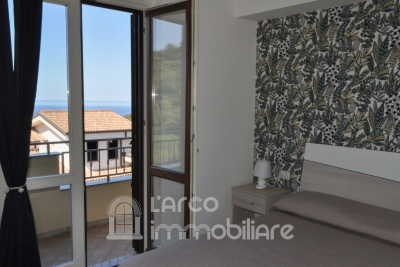 Villetta a Schiera Ristrutturata con Vista Mare e B&B Avviato – A 1,5 km da Diamante