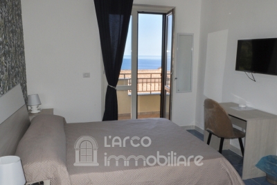 Villetta a Schiera Ristrutturata con Vista Mare e B&B Avviato – A 1,5 km da Diamante