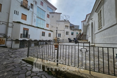 Elegante Proprietà Storica su Due Livelli nel Cuore di Belvedere