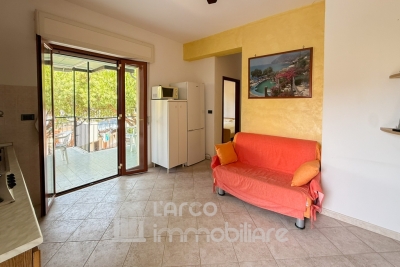 Trilocale a 300 mt dal mare con ampio terrazzo