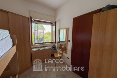 Trilocale a 300 mt dal mare con ampio terrazzo