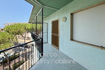 Trilocale a 300 mt dal mare con ampio terrazzo