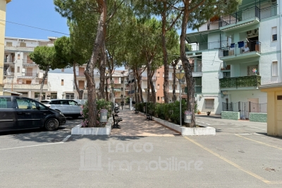 Trilocale a 300 mt dal mare con ampio terrazzo