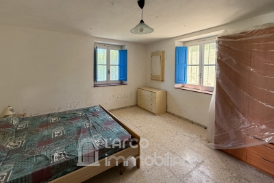 Detached house with sea view